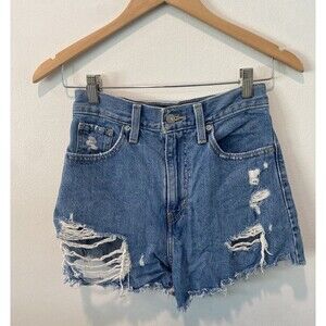 Levi's® Women's High-Rise Mom Jean Shorts Size 25 Zipper Fly